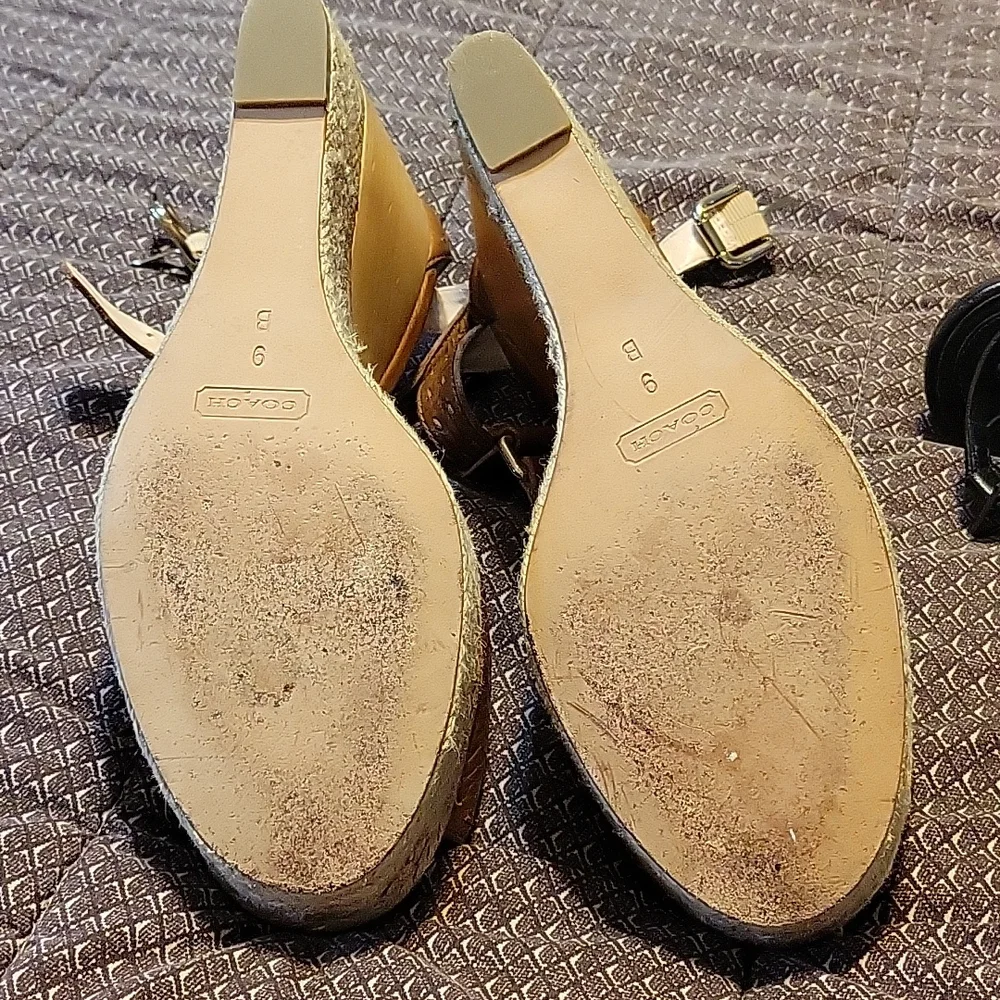 Shoes - Picture 4 of 4